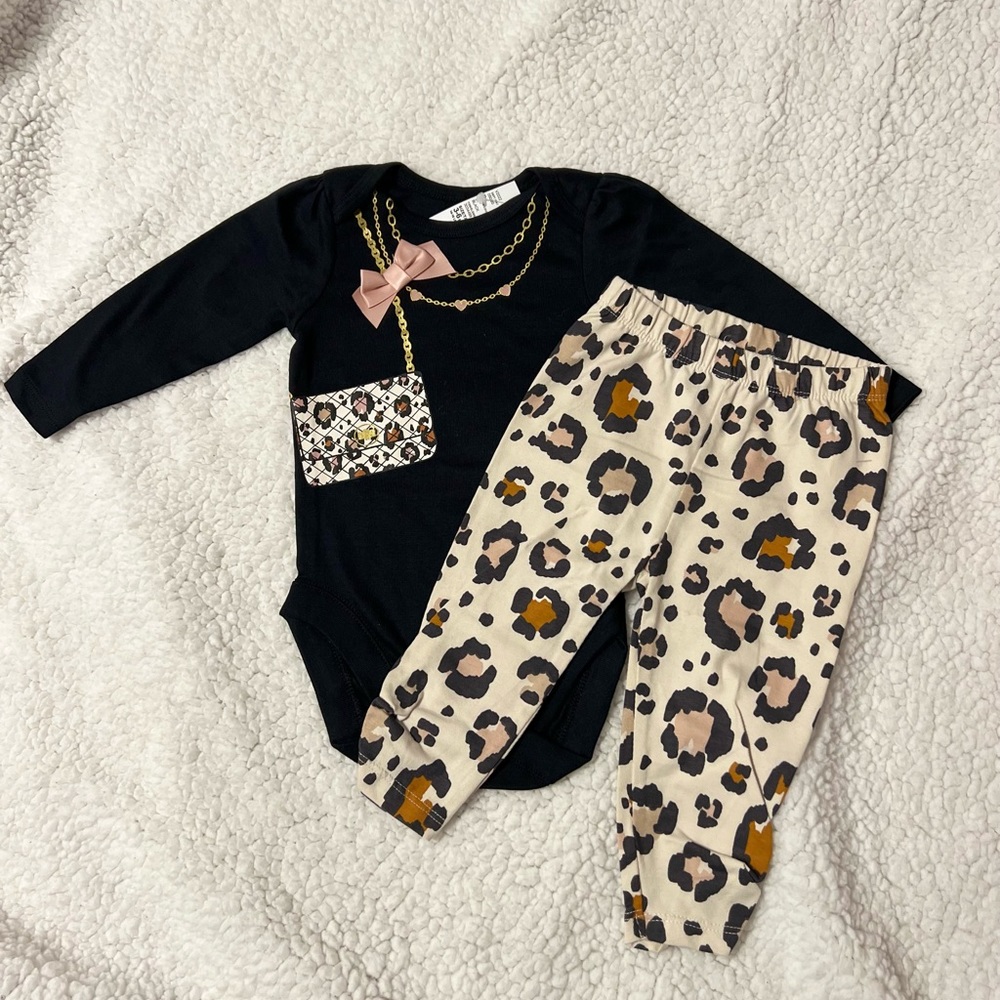 NWT 3-6M The Children’s Place black and cheetah print outfit